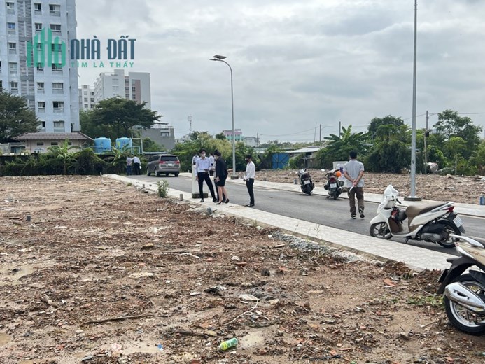 Bán 1 Lô Đất Thổ Cư Của Tui Sổ Riêng Bên Hông Ehome Bình Tân giá hữu nghị