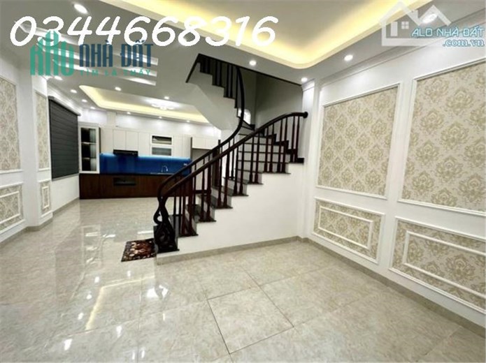 Nhà Việt Hưng, gần ô tô, sau big C Long Biên 50m2 giá 3.9 tỷ mới cứng