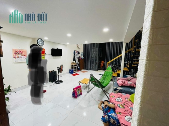 NHÀ ĐẸP - ÂU CƠ SÁT TRUNG TÂM 
 HẺM XE HƠI QUAY ĐẦU NGỦ NHÀ - NGANG KHỦNG 5M 👉 6.7 tỷ ( thương
