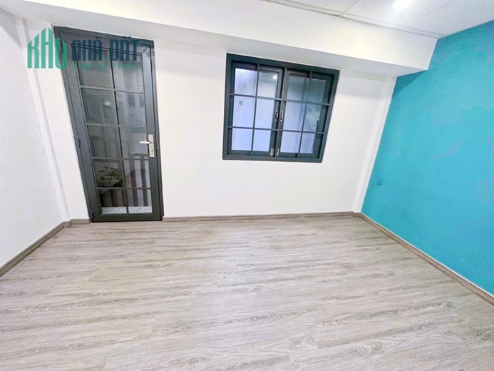 Nhà bán gần Phan Đăng Lưu, Bình Thạnh, 3 tầng, 2PN, DT 4,2mx4,7m, chỉ 2,75 tỷ