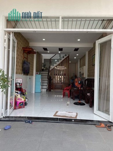 Bán nhà hẻm xe hơi Linh Xuân, Thủ Đức, 4m x 20m, giá chỉ hơn 4 tỷ.