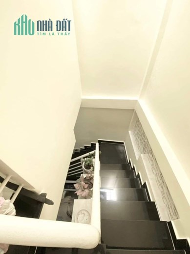 BÁN NHÀ ĐƯỜNG TÂN HÒA ĐÔNG - BÌNH TÂN -  2 TẦNG - BTCT - 39M - GIÁP QUẬN 6 - NHỈNH 2 TỶ