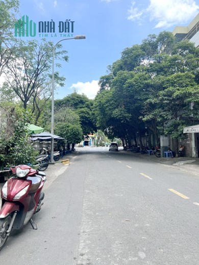 Cho thuê nhà 3 tầng MT đường Hoàng Kim Giao P5Q8. Giá 22 triệu