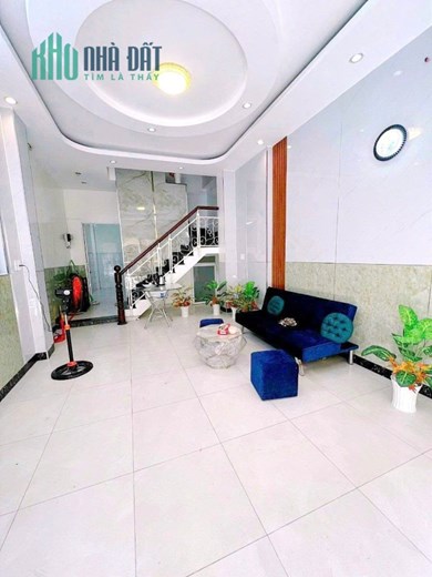 Nhà thuê 4 tầng hẻm xe hơi Cao Đạt P1Q5 giá 22tr /tháng