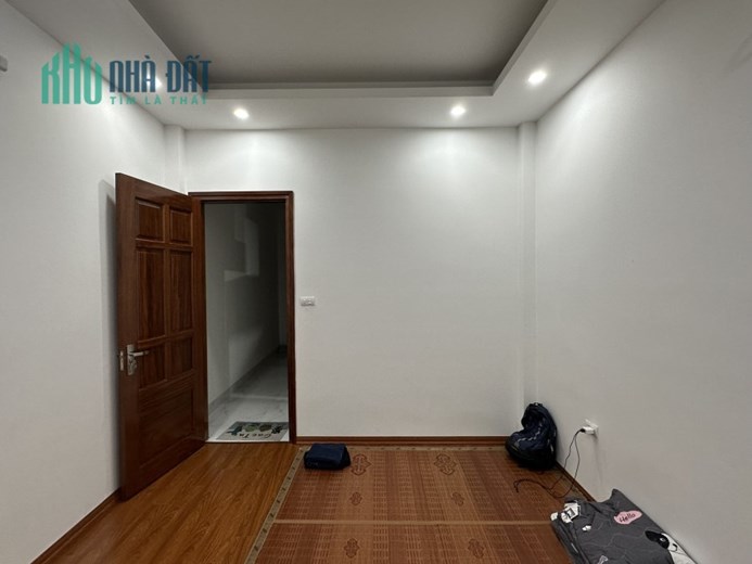 LĨNH NAM -DƯƠNG VĂN BÉ - NGÕ NÔNG  - 6 PHÒNG - CHỦ TỰ XÂY - 2 THOÁNG - CHỪNG 20M Ô TÔ TRÁNH - VIEW
