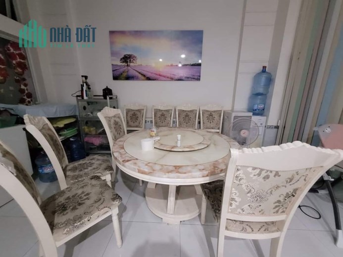 Biệt thự Tân Bình, ô tô vào nhà Hoàng Hoa Thám, 140m2( 7 x 20) chỉ 130tr/m