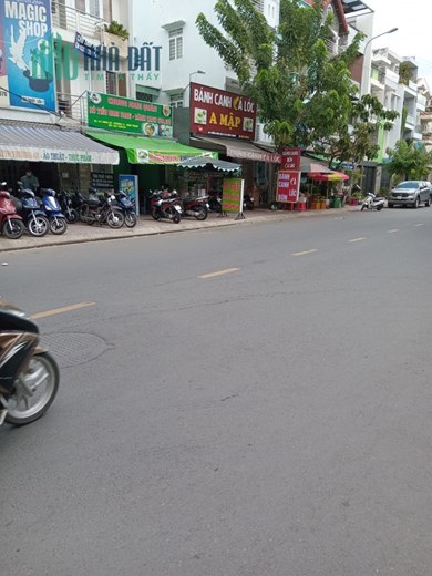 Cho thuê nhà 1 trệt 3 lầu tại mặt tiền đường Bình Lợi, Phường 13, Quận Bình Thạnh