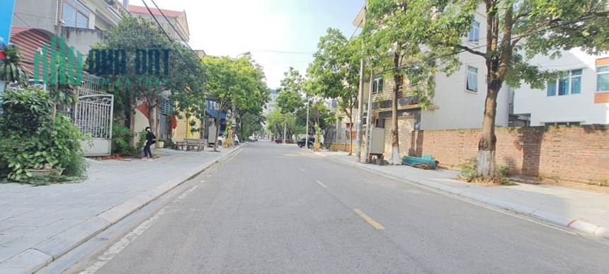 Cho thuê nhà 3 tầng tại phố Lê Chân, Khai Quang, Vĩnh Yên