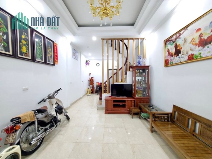 Nhà dân xây chắc chắn, ô tô 20m, dân trí cao, Lương Định Của, Kim Liên