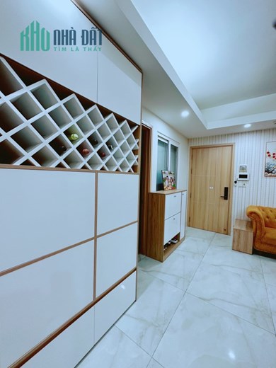 Chính chủ cần bán căn hộ 2PN full nội thất, đẹp như mới, chỉ cần xách vali vào ở