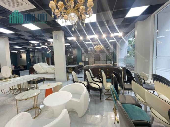 Bán Nhà Mặt Phố Cầu Giấy 195m, Mặt Tiền Đẹp Gần 6m, Nở Hậu Cực Hiếm, Giá Rất Tốt Chỉ 270tr/m2