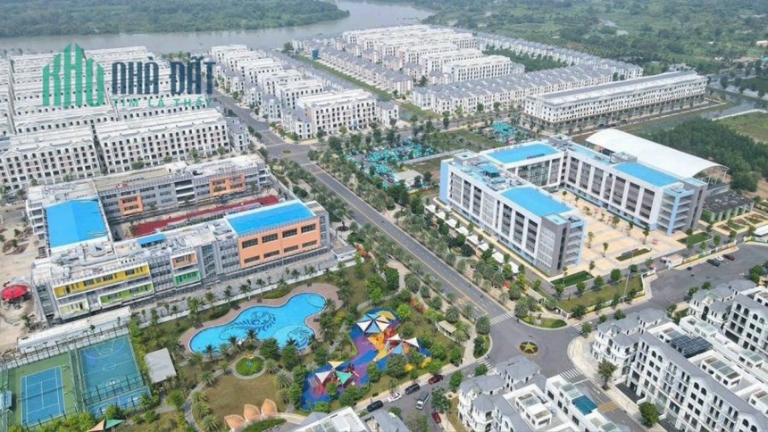 Nhà phố mặt tiền 7m trung tâm Q9 khu kinh doanh đa ngành, đối diện trường, bv, khu công nghệ