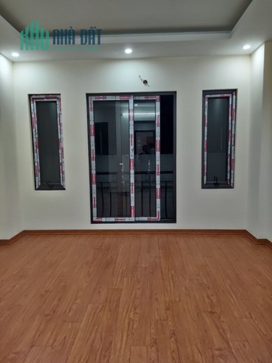 Bán nhà Hoàng Quốc Việt, Võ Chí Công dt 55 m² x 5 t 7 ngủ khép kín giá bán 5,9 tỷ.