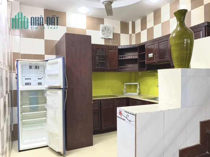 CHO THUÊ NHÀ NGUYÊN CĂN 1 TRỆT 3 LẦU, đường Nguyễn Thiện Thuật, Phường 3, Quận 3