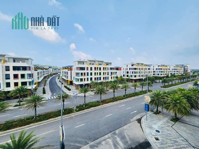 Cần bán căn biệt thự liền kề ( Shophouse) chính chủ tại dự án Meyhomes  Phú Quốc căn OLB-12B