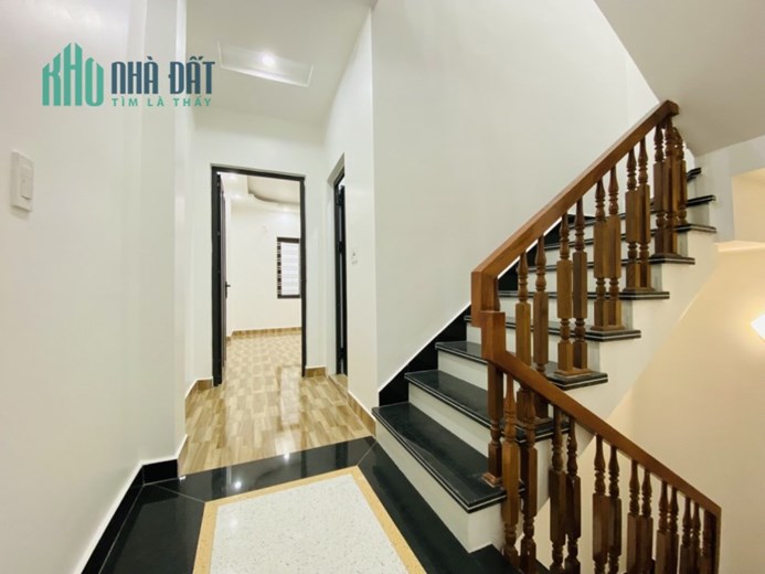 Bán nhà xây mới ngõ 225 Ngô Gia Tự diện tích 43m 4 tầng GIÁ 3.18 tỉ ô.tô tận cửa