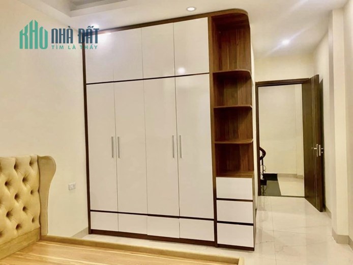 Bán nhà 46m2 phố Hoàng Hoa Thám, Tây Hồ 11 phòng Dòng tiền Khủng Giá 6.1 Tỷ