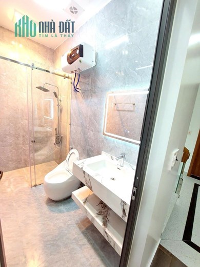 Bán nhà Tái Định Cư Hồ Sen diện tích 54m 4 tầng mới tinh GIÁ 5.25 tỉ sát Thiên Lôi