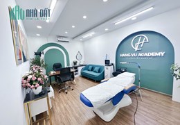 Nhà mình ơi e có nhu cầu sang nhượng lại tiệm để đổi mô hình kinh doanh