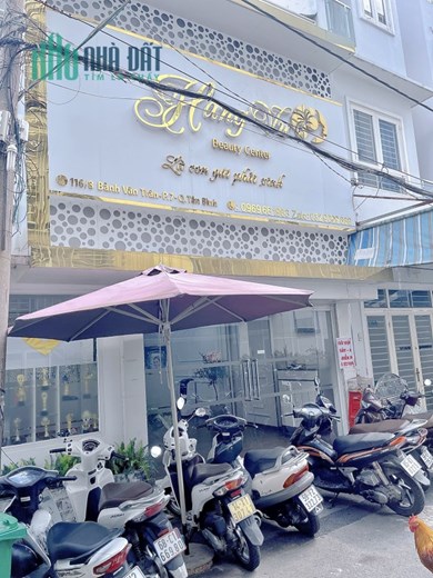 Nhà mình ơi e có nhu cầu sang nhượng lại tiệm để đổi mô hình kinh doanh