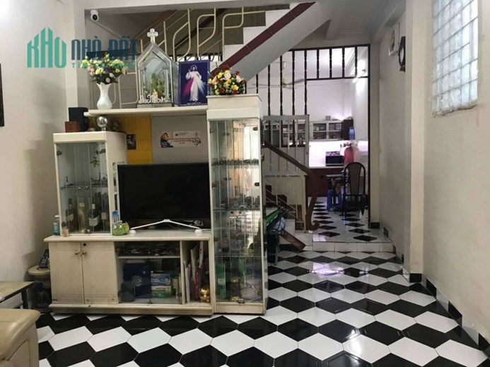 NHÀ BÁN -GẦN NGÃ TƯ THÍCH QUẢNG ĐỨC – PHAN ĐĂNG LƯU PHƯỜNG 5 PHÚ NHUẬN.
NHÀ NỞ HẬU – XE HƠI VÀO CỬA