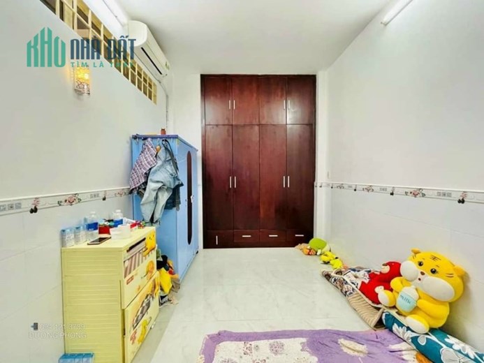GẦN NGÃ TƯ THÍCH QUẢNG ĐỨC – PHAN ĐĂNG LƯU PHƯỜNG 5 PHÚ NHUẬN.
NHÀ NỞ HẬU – XE HƠI VÀO CỬA – CHÍNH