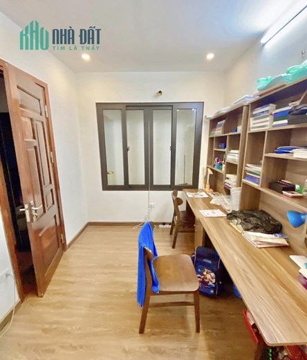 NGUYỄN VĂN HUYÊN - NHÀ ĐẸP Ở LUÔN - NỘI THẤT ĐẸP - Ô TÔ – 42M, 5T, NHỈNH 6 TỶ