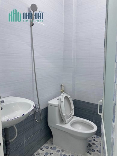 Bán nhà Trần Xuân Soạn hẻm 793 Nhà mới 2 phòng ngủ ở ngay Nhỉnh 2 tỷ