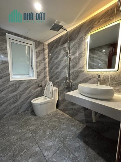 💥Ngõ thoáng Nhà đẹp Dương Quảng Hàm, Cầu Giấy, 33m 5T xe 3 gác đỗ cửa, nhỉnh 4 tỷ💥