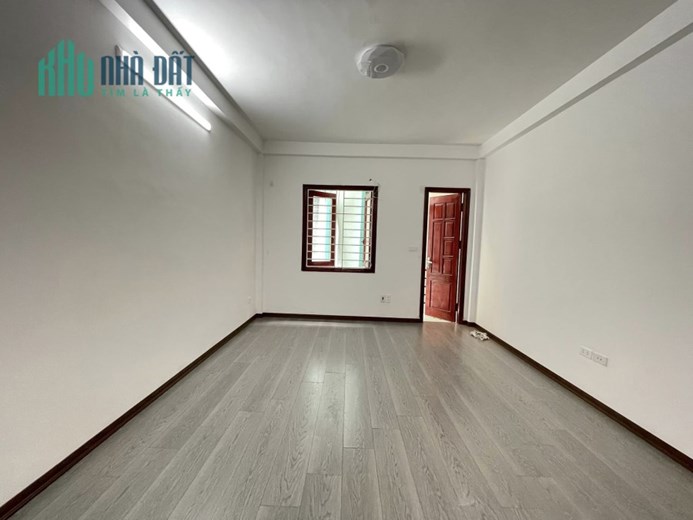 💥Ngõ thoáng Nhà đẹp Dương Quảng Hàm, Cầu Giấy, 33m 5T xe 3 gác đỗ cửa, nhỉnh 4 tỷ💥
