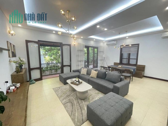 Bán nhà Mặt Phố Ngã Tư Sở, Đống Đa 74m, mặt tiền 7m, 5 tầng, vỉa hè, kinh doanh, 19 tỷ.