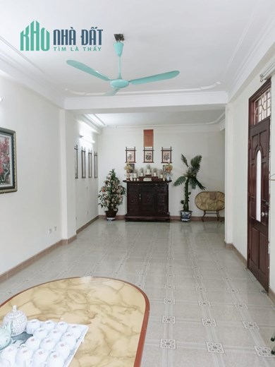 Bán nhà Mặt Phố Ngã Tư Sở, Đống Đa 74m, mặt tiền 7m, 5 tầng, vỉa hè, kinh doanh, 19 tỷ.
