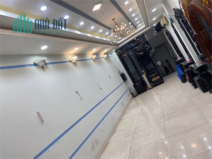 Cho thuê mặt bằng 1t2l kính đẹp đường trương công định, tpvt