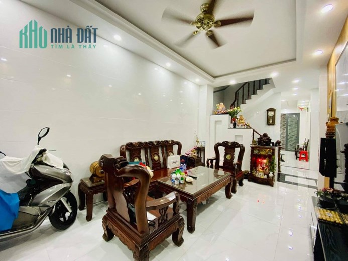 Giảm 12.5 tỉ, từ 27 tỉ chỉ còn 14.5 tỷ, chủ rất gấp b án đi định cư