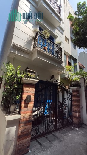 Bán nhà Vũ Xuân Thiều 53m2,5 tầng ,Mt 4m ,lô góc ,ngõ oto giá nhỉnh 6 tỷ