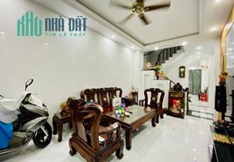 Bán nhà hạ chào sốc 12.5 tỷ, Nguyễn Hữu Cảnh, P22, Bình Thạnh, 135m2, 3 tầng, nở hậu.