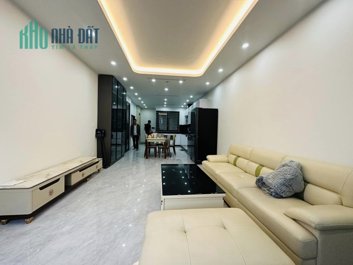 Bán nhà Lê Trọng Tấn Ô tô ngủ trong nhà Kinh doanh tuyệt vời - ở quá sường