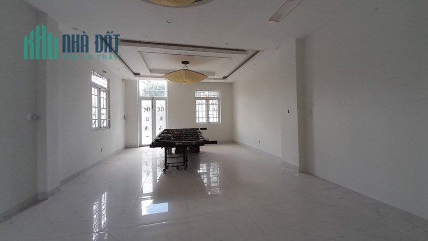 BÁN BIỆT THƯ SÂN VƯỜN - MẶT TIỀN LINH TRUNG – 900M2 FULL THỔ - GIÁ 65 TỶ