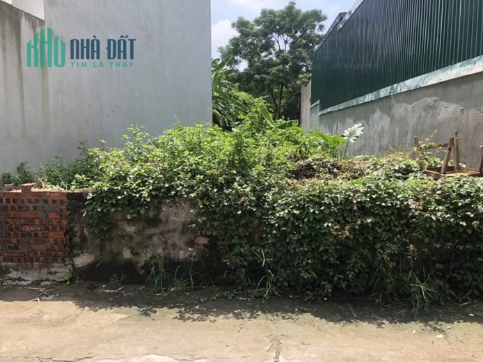 Bán đất Thạch Bàn, Ô tô, Gần phố, 43 m2, MT 4 m, giá chỉ 3 tỷ.