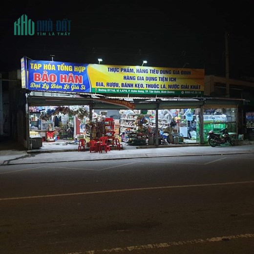 Cần sang mặt bằng đang bán tạp hóa, bên trong có phòng ngủ, bếp nấu ăn, nhà vệ sinh đầy đủ. Đường