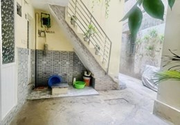 VÔ CÙNG THOÁNG SÁNG, MẶT PHỐ + MẶT NGÕ + SÂN CHUNG – Nhà 3 tầng Hàng Than 35m - 2.3 tỷ