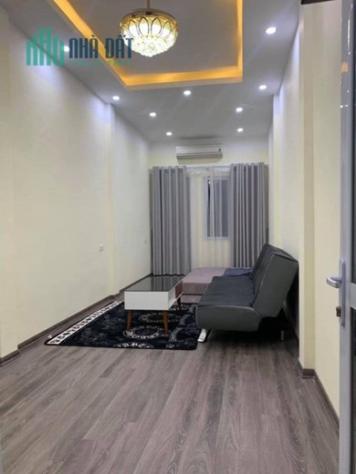 VÔ CÙNG THOÁNG SÁNG, MẶT PHỐ + MẶT NGÕ + SÂN CHUNG – Nhà 3 tầng Hàng Than 35m - 2.3 tỷ