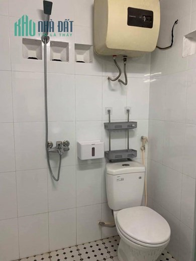 VÔ CÙNG THOÁNG SÁNG, MẶT PHỐ + MẶT NGÕ + SÂN CHUNG – Nhà 3 tầng Hàng Than 35m - 2.3 tỷ