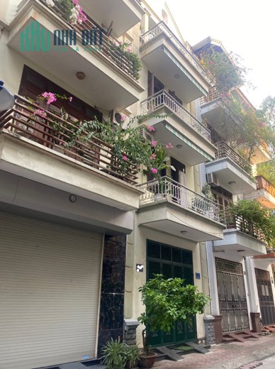 Bán nhà Phùng Khoang Nguyễn Trãi. 36m2, 4 tầng 5 ngủ, mt 7.5m, giá 3.7 tỷ, rất gần ô tô.