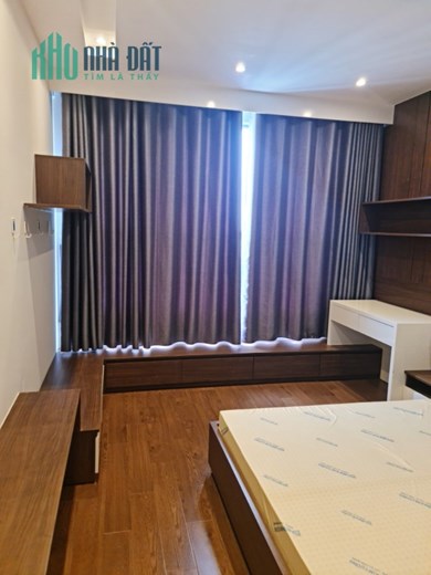 Bán rẻ CHCC 4 phòng 164m2 full nội thất Lucky Palace Quận 6 TP.HCM