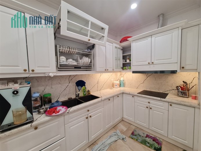 Bán gấp nhà mặt phố Vạn Bảo, 2 thoáng, DT51m2 x 5 tầng, MT 5m. Giá tốt