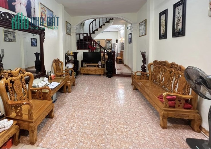 VIP CẦU GIẤY - 6 TỶ - 48M2 - NGÕ NÔNG RỘNG - THẲNG TẮP RA PHỐ - DÂN XÂY CỰC ĐẸP