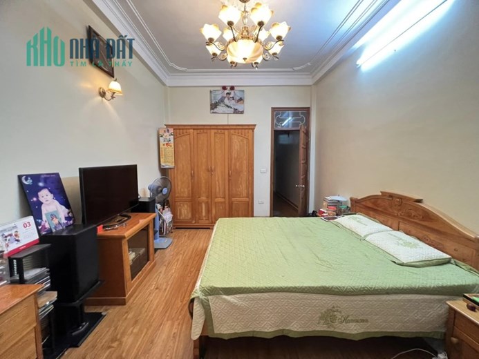 VIP CẦU GIẤY - 6 TỶ - 48M2 - NGÕ NÔNG RỘNG - THẲNG TẮP RA PHỐ - DÂN XÂY CỰC ĐẸP