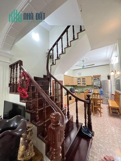 VIP CẦU GIẤY - 6 TỶ - 48M2 - NGÕ NÔNG RỘNG - THẲNG TẮP RA PHỐ - DÂN XÂY CỰC ĐẸP
