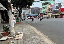 BÁN NHÀ MẶT TIỀN TRỤC ĐƯỜNG LOẠI I CỦA TP LONG XUYÊN – AG